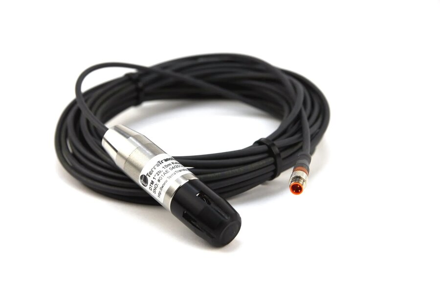 Piezo-Drucksensor Typ 0312: piezoresistive Tauchsonde aus Edelstahl 316 Ti, Genauigkeit ±0,15 % FS, Mess­bereiche 5 bis 100 mWS.